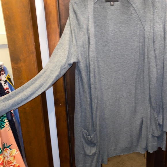 Gray cardigan sweater - Picture 2 of 3